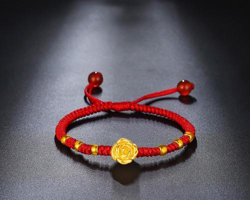 头戴珠玫瑰花的象征意义是什么？