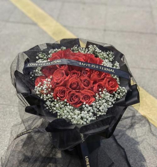 最纯真的玫瑰的花语是什么？它通常用来表达什么情感？