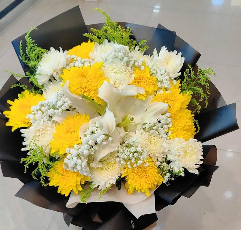 花语寄相思前一句是什么？这种花语代表了什么？