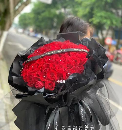 52朵玫瑰花传递的特殊含义是什么？